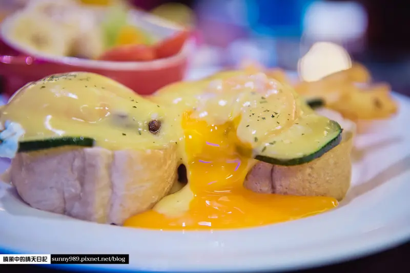 【板橋新埔站|栢金 BIRKING-Waffle.Brunch.Bistro】新埔捷運站3分鐘的高CP值早午餐選擇 1.6CM超厚厚切培根超好吃 (體驗        
      