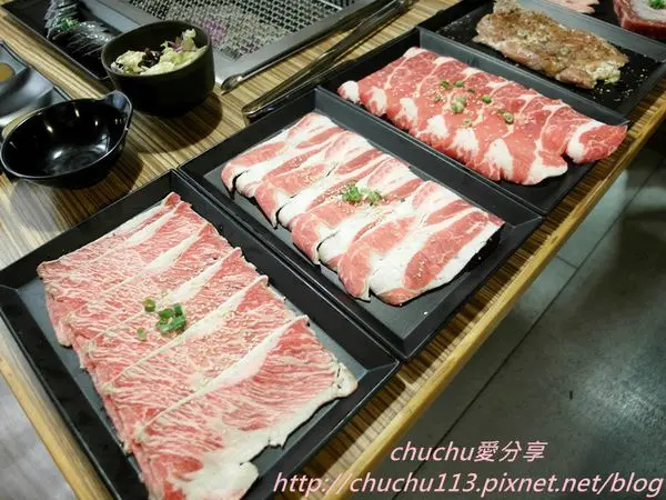 [燒烤|桃園/平鎮美食] 一燒十味昭和園(桃園平鎮店)♥愛吃蝦的不能錯過野生紅鑽蝦的Ｑ彈肉質，肉品激推安格斯霜降牛！！