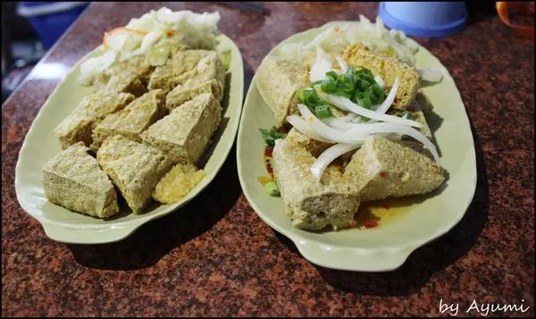 [食記]外酥內軟的仁德阿太伯臭豆腐        
      