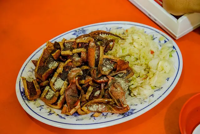 【台北捷運美食】【龍山寺站美食】萬華紅糟魷魚+萬華林宅星巴克艋舺門市