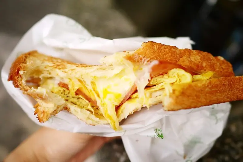 【台北】公館 土司吐司 Sandwich 台大校園旁的豐盛三明治、早餐！大推主廚推薦～超牽絲起司♥♥♥