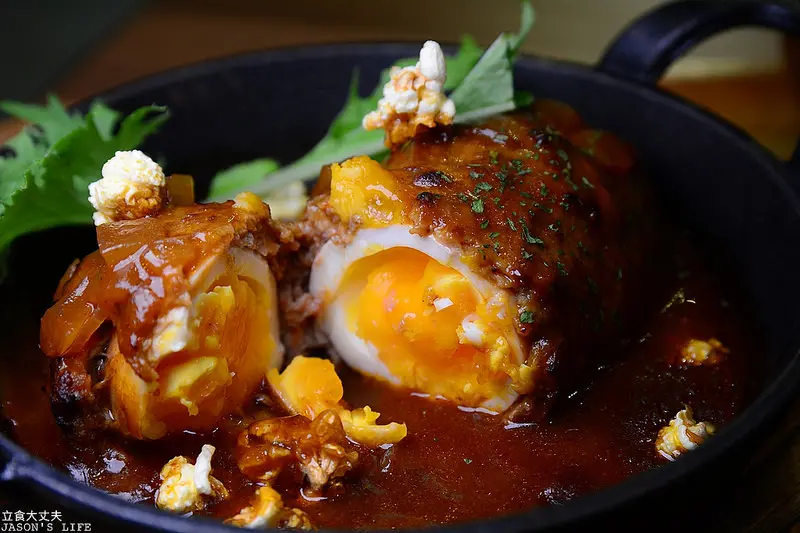 【台中│美食】每天中晚餐各限量30份漢堡排料理，夾入溫泉蛋真銷魂，點餐方式全自助新奇有趣。立食大丈夫