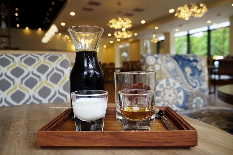 【台中南屯】The Cafe By想台中-舒適空間.光線充足.朋友聚餐下午茶.義大利麵燉飯早午餐咖啡甜點薄餅.落羽松.卡啡那斜對面.惠來公園旁