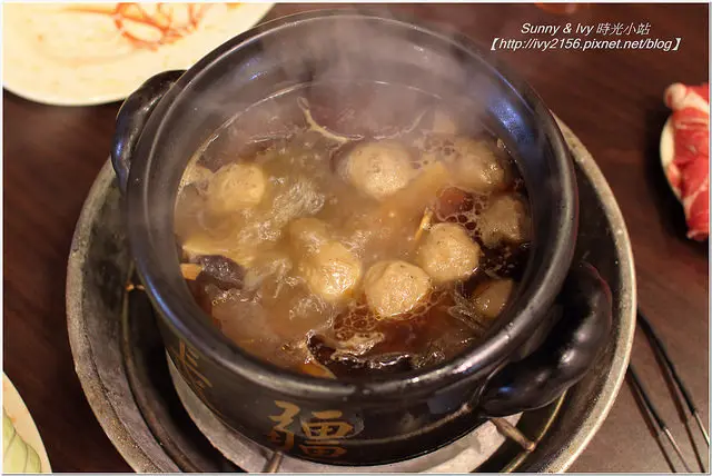 【台北內湖食記】長疆炭燒羊肉爐。冬令進補好時機，適合大快朵頤