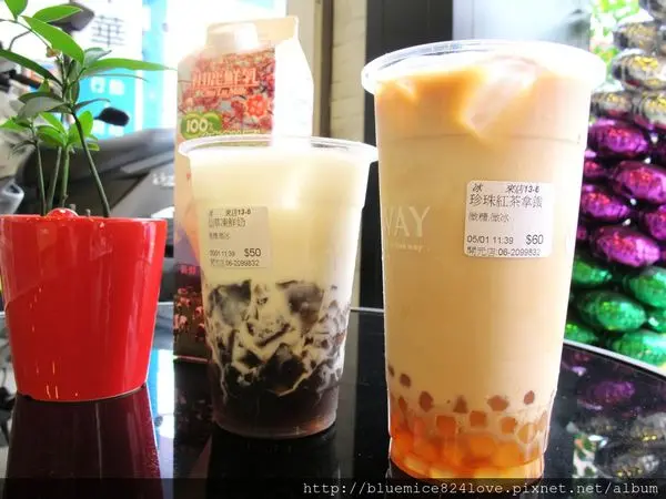 （台南。北區）『Leway 樂の本味-台南開元店』多種健康飲品熱售中！喝得到初鹿牧場鮮乳的濃醇香。白玉珍珠 更是超越Ｑ彈粉圓的嚼勁波霸！還能喝到大甲芋頭的鬆軟甜香滋味。衝吧！珍珠魂 ＆ 芋頭魂！