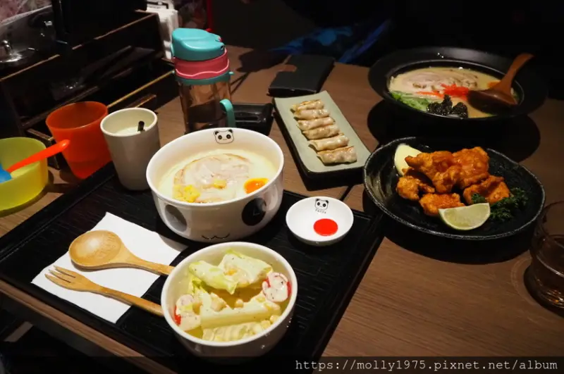 【台北】中國信託南港金融園區/樂麵屋-南港店/免費續麵讓你吃爽爽