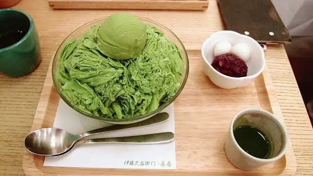 原來眼前正是所求：二訪 伊藤久右衛門 台北中山店，特級抹茶煉乳宇治金時
