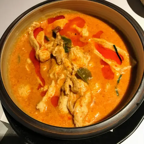 【高雄 紅舍。泰式料理／道地泰國口味／大魯閣草衙道】前鎮區