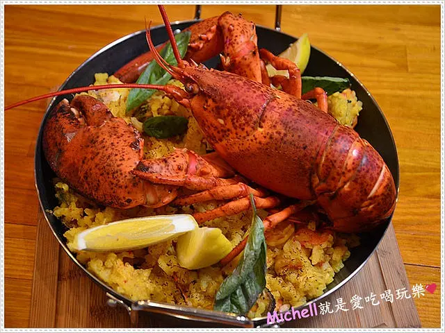 【美食--南京復興捷運站】龍波斯特-龍蝦三明治專門店：大龍蝦黃金乳酪比薩、馬賽黃金龍蝦燉飯，399就讓你吃到龍蝦三明治，‎一整隻龍蝦直接上桌，加拿大活龍蝦新吃法!!超豪爽!!