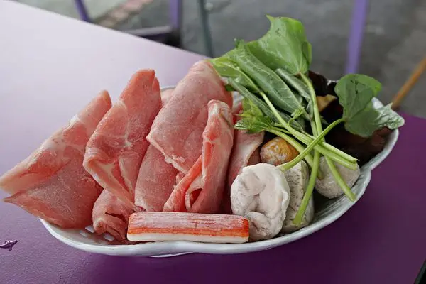 【太陽湖畔咖啡館】賞美景吃美味火鍋