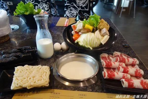 [食記] 宜蘭羅東火鍋 - 金鼎園日式涮涮鍋 ~ 肉質佳，湯頭讚，CP值超高的美味鍋物