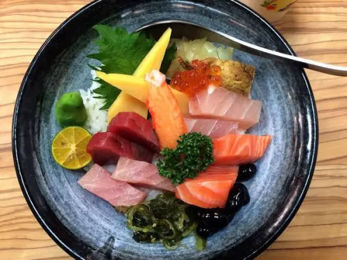 台北/九久日式料理 生魚片專賣/超大碗又平價新鮮超有誠意/濱江市場 上引水產附近