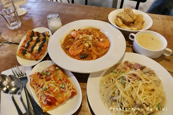 【苗栗頭份餐廳】頭份義食屋 Eataliano親子餐廳 @平價義大利麵料理、精緻兒童遊戲區走工業風(鄰近尚順育樂世界、停車場)