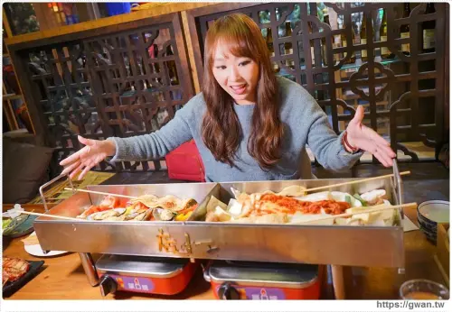 店小二串燒vs燒肉 - 韓式加法式的超長雙拼火鍋