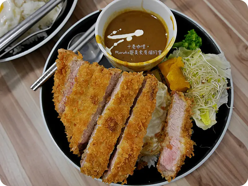 【小資族大份量美食】十巷咖哩加醬白飯飲料無限大滿足只要80元起。市場美食/晴光市場/雙連街夜市/中山國小捷運站/中和新蘆線