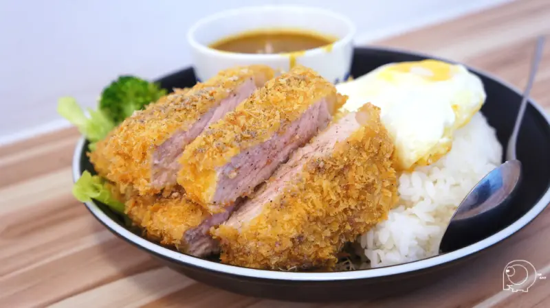 好吃又平價的日式炸雞 CP值滿點沒話說-十巷咖哩@捷運中山國小站@晴光市場
