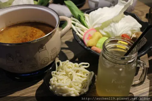 台北美食|捷運芝山站遇見好吃的風味鍋蘇吉泰式風味鍋 