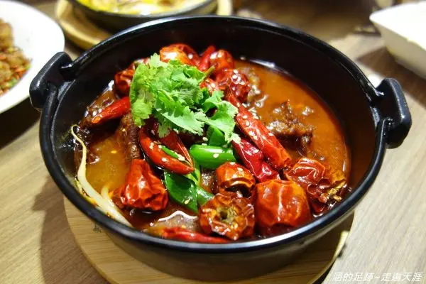 [食記] 台北東區 - 飯BAR mini ~ 顛覆傳統、時髦中菜，美味時尚中餐廳