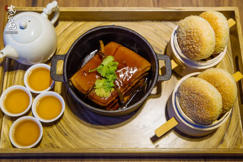 【中肯‧食記】捷運忠孝復興站‧飯BAR MINI｜中西合併創意飯館‧一起來東區吃好「潮」的中菜！