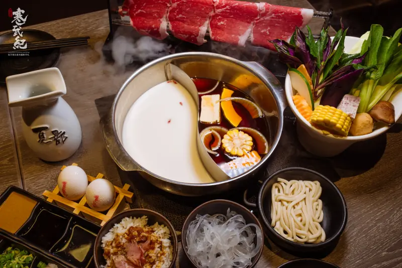 【中肯‧食記】桃園‧夏部Shabu壽喜燒-南平店｜399起壽喜燒吃到飽‧山林野菜雞鴨牛豬放題爽爽吃！