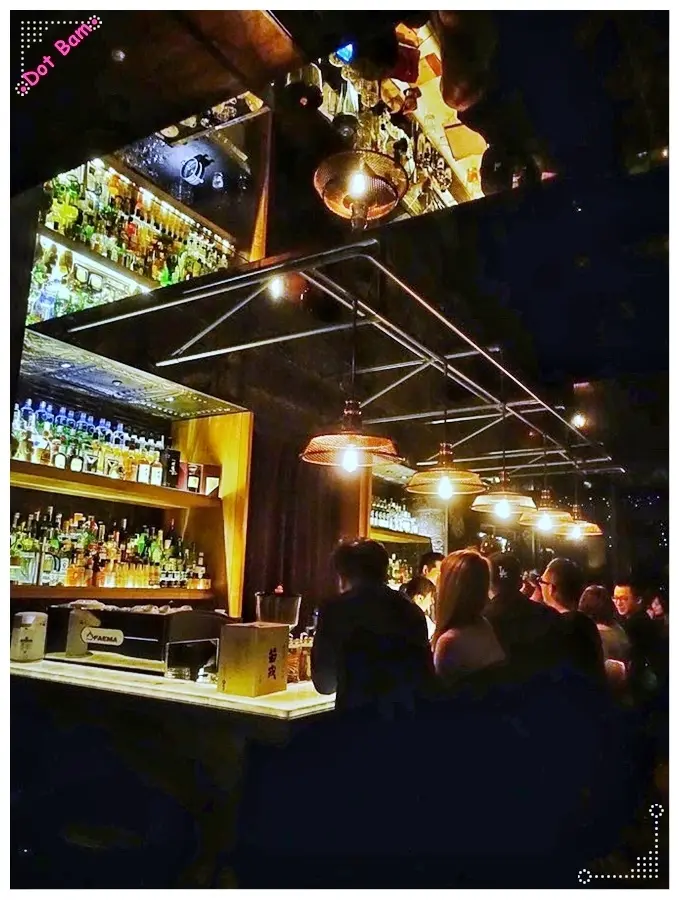 【EAST END ⋈ 台北大安區 捷運忠孝復興】來杯冠軍調酒吧！搭配創意料理的時尚飲酒選擇。