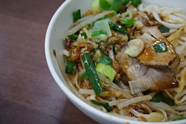 【合軒小吃店】清爽乾麵配虱目魚肚湯