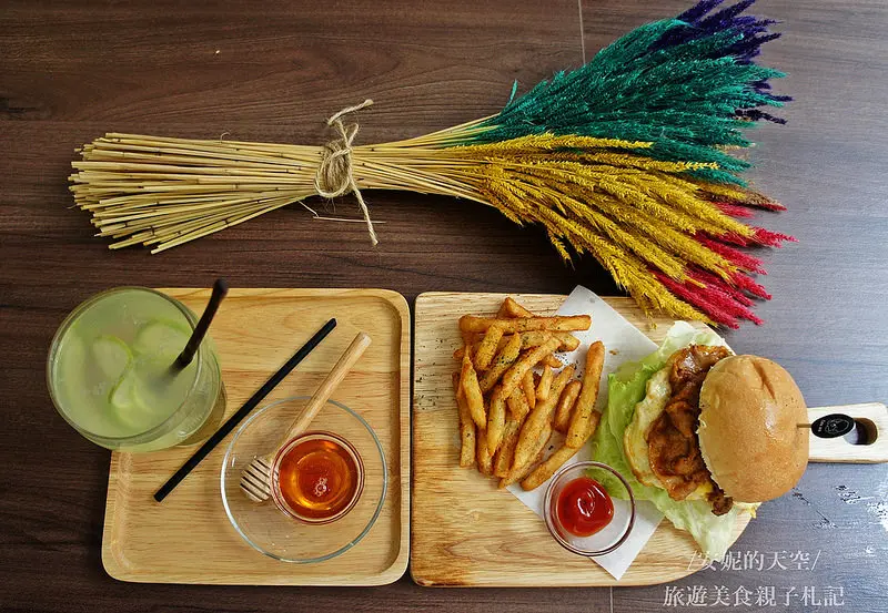 [板橋 早午餐] CafeAN ，taipei 隱身巷弄裡的美好時光 提供免費插座 不限時溫馨老屋空間