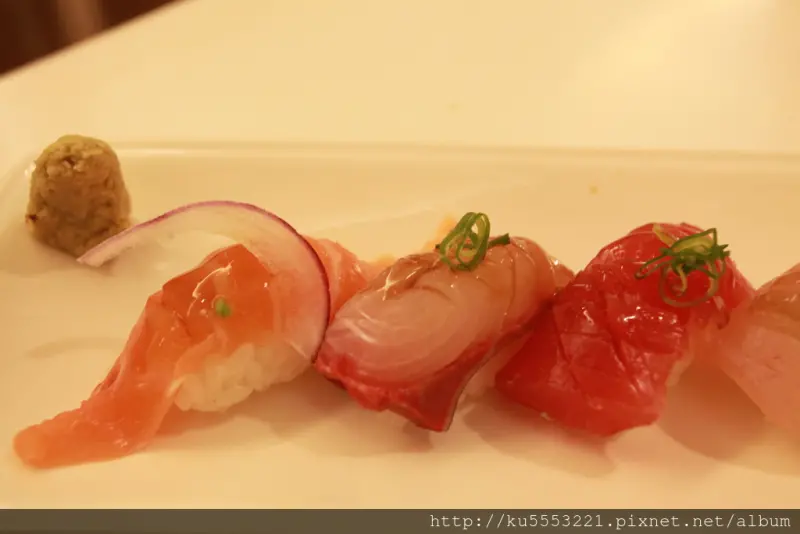 吃。台南｜安平・日本料理・壽司・生魚片「和津壽司」。