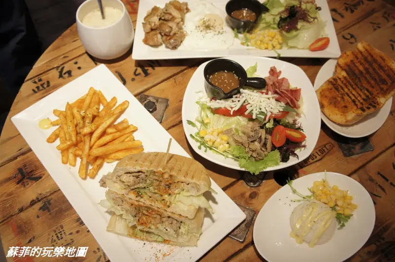 《捷運台北101/世貿站美食》豐滿總匯三明治信義世貿店~ 輕食的好搭檔 豐盛的騎士拼盤組合與好吃的拖鞋堡　 