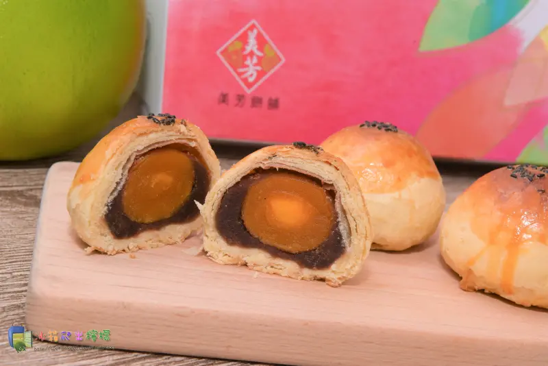 【食-新竹北區】美芳餅舖★風味不甜膩的傳統糕餅★越冰越酥脆的竹塹餅★新竹餅店推薦/中秋月餅/訂婚喜餅/家傳肉粽/彌月油飯/鄰近大遠百、城隍廟、中央市場