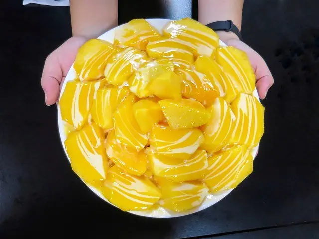 【台中冰品】東海何媽媽冰店，大份量新鮮芒果牛奶冰，現切芒果新鮮又鮮甜！