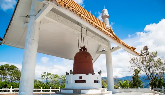  三峽旅遊景點：鳶山登山步道、歷史銅鐘，觀賞美麗風景