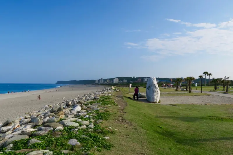 夏的迷戀，礫石海灘：【七星潭海堤】
