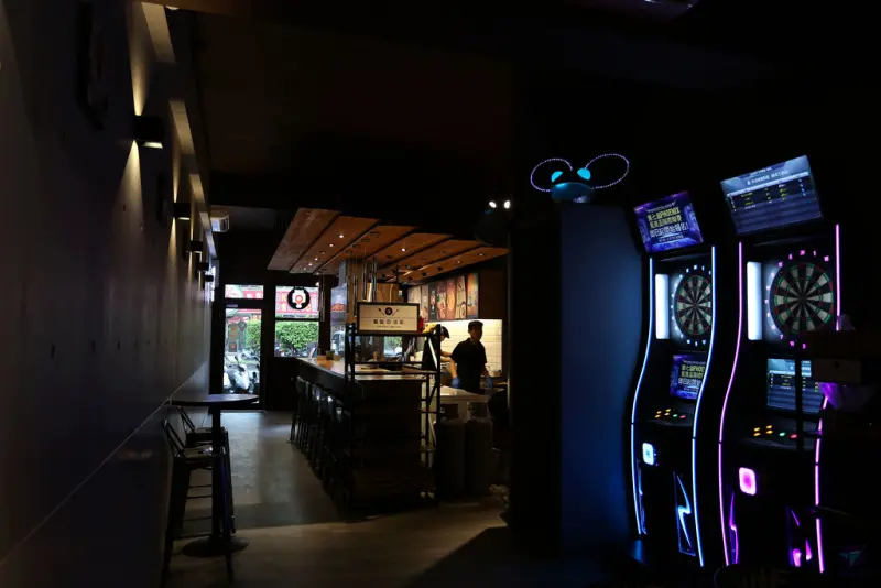 鹹酥雞評價炸物推薦 炸去啃鹹酥雞三重店 四季都適合吃鹹酥雞的餐廳 電子飛鏢大家樂 FRIEDGOEAT 多種經典炸物 內用外送自取外帶 親子 聚餐 聚會 聯誼 慶生 小酌[鑫.食記]