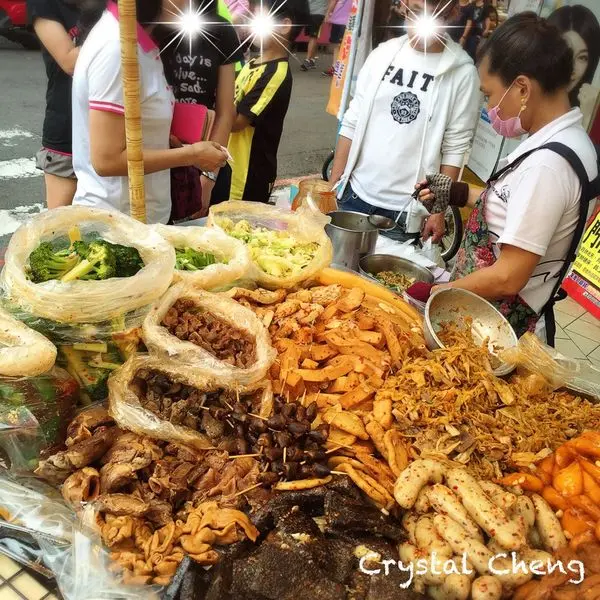 【台中美食推薦】2486辣脆腸 逢甲夜市種類豐富滷味 米血糕好好吃推薦！