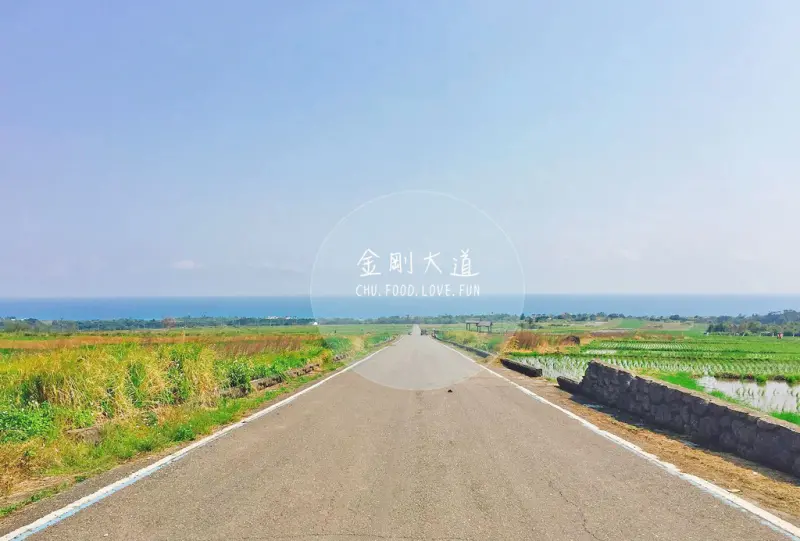 【遊玩｜台東長濱】 藍的不像話，私密景點連結山海一線 ▧ 金剛大道 ▧ + 歷史悠久遺址 ▧ 八仙洞 ▧ 太壯觀啦！東海岸線半日遊。