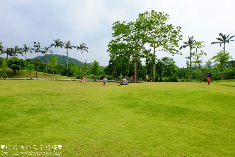 【新竹-寶山鄉】擁有大片草皮綠意盎然，適合遛小孩的下午茶餐廳「好事烘焙House Bakery」