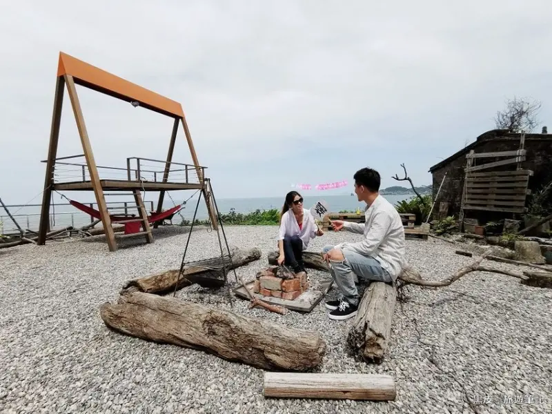 靠北過日子Q.B Days。新北美食│北海岸咖啡廳，心情不好嗎？那就一起來靠北 - 黑皮的旅遊筆記