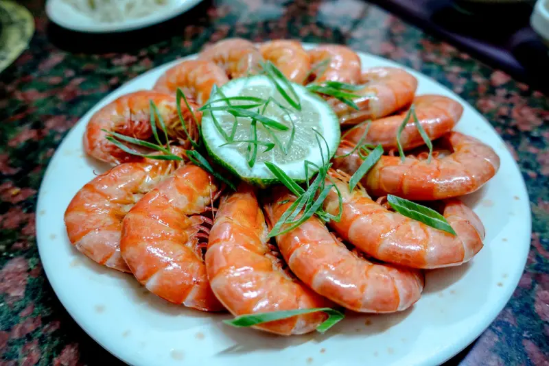 『魔王食記』高雄新興 透天厝裡的秘密好味 雞伯燒酒雞 沒訂位吃不到 燒酒雞湯好濃郁啊『內文有店家資訊』