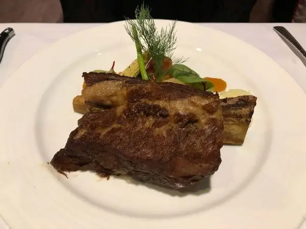 高雄食記【覓奇頂級料理餐廳  Miche House Restaurant】超大份量的戰斧豬排與不同於往王品集團的台塑牛排