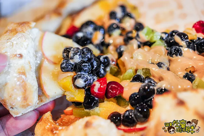 [食記] 珍珠奶茶披薩x創意料理 Tinos Pizza/cafe堤諾披薩 (大魯閣草衙道1F門市) 