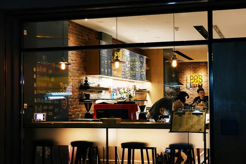 【HNS. Daily】台中北區餐廳｜弛放週末夜！到 禮仕Lee’s 餐酒館開啟休日模式