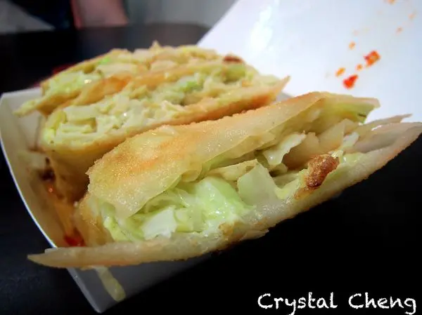 【台北美食推薦】姜 蔬菜大蛋餅 餅皮酥脆薄透 公館商圈內排隊美食 內餡清爽夏天吃剛剛好呀！(台大美食 小吃 公館夜市)