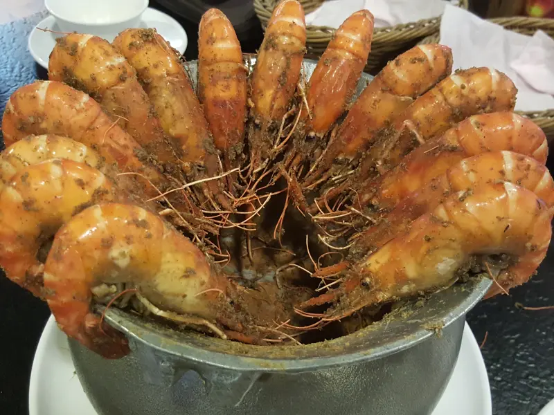 【食-新竹香山】蝦暢複合式餐廳★有冷氣和KTV的釣蝦場☆新竹六星級釣蝦場