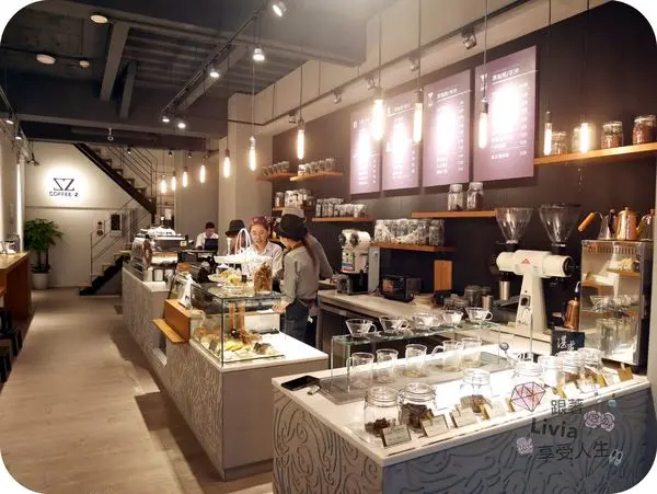 美食。餐廳│ 台北中山區 南京復興捷運站 COFFEE Z  湛盧旗下新品牌 手沖咖啡/點心 ❤跟著Livia享受人生❤