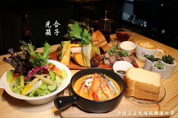 吃下一座森林『Daylight光合箱子(東門店)』台南人氣名店早午餐/捷運東門站咖啡
