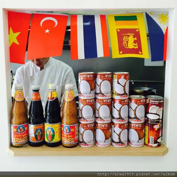 【新竹食記】樂泰泰式料理Love Thai ，綠咖哩好吃到爆炸！餐點很繽紛美味