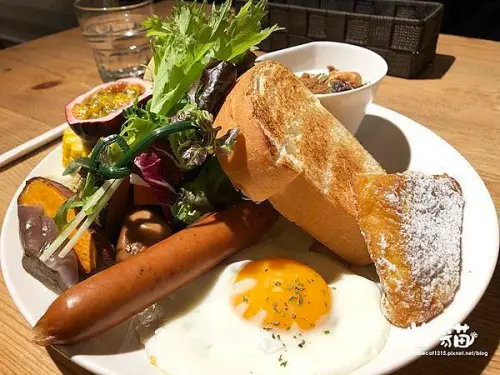 【台北】吃一餐補足整天的營養~維他命般的網美早午餐:::柴貓IN【光合箱子】