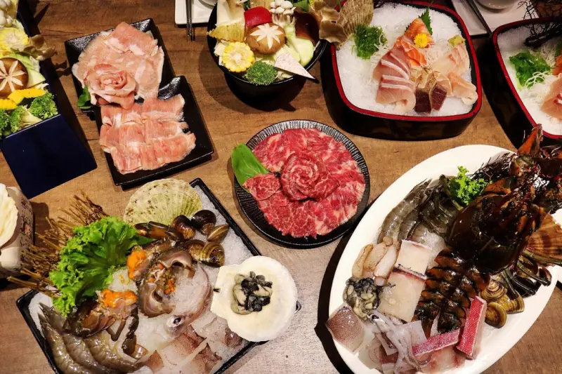 丸珍水產  -  豪華現流海產，視覺味覺饗宴