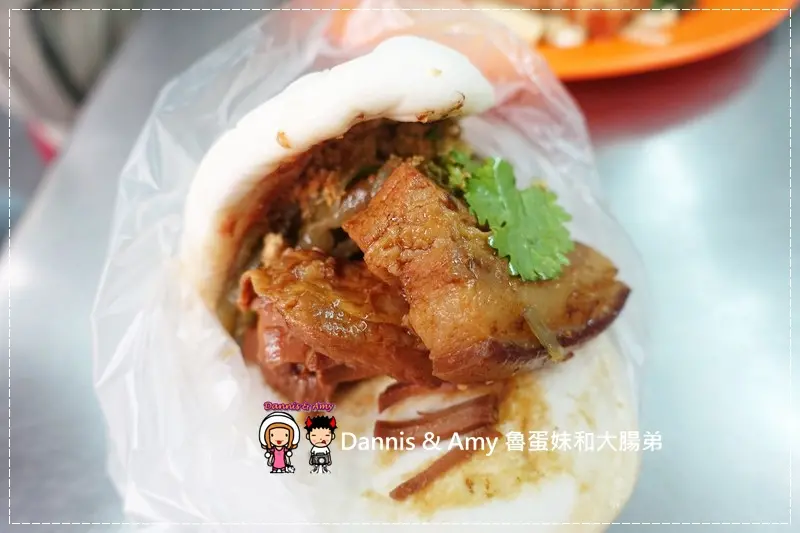 《分享新竹市區小吃 》阿華刈包便當  焢肉飯。排骨飯。豬腳飯。四神湯 ︱棒球場附近捐血中心對面~台積電工程師大推薦 （附影片）